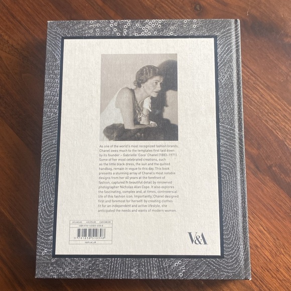 GABRIELLE CHANEL - book - Picture 3 of 4